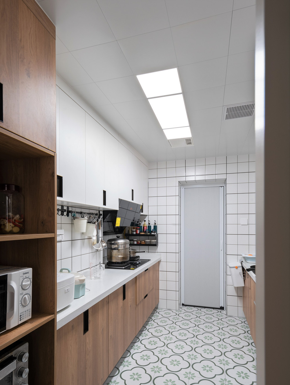 104平米北欧风格三室厨房装修效果图，软装创意设计图