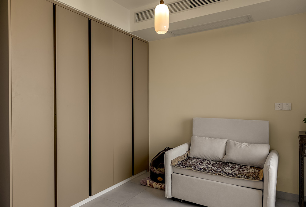96平米简欧风格三室次卧装修效果图，置物柜创意设计图