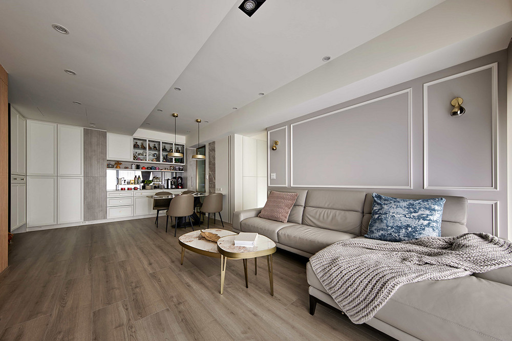 96平米混搭风格三室客厅装修效果图，沙发创意设计图