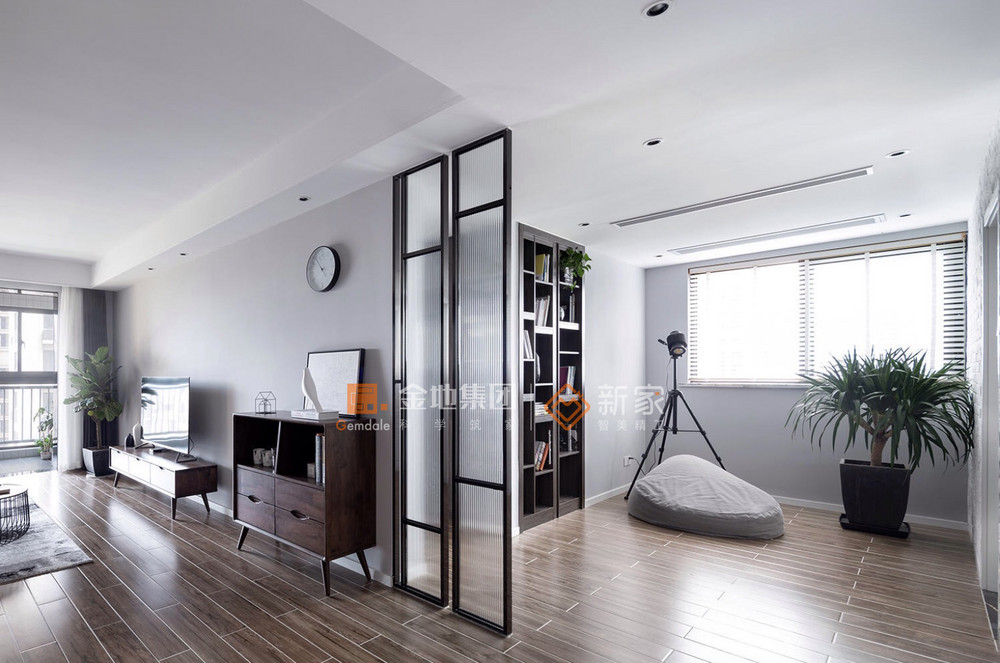 101平米现代简约风三室休闲室装修效果图，墙面创意设计图